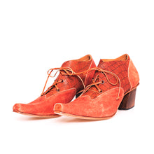 Load image into Gallery viewer, Cydwoq Lace Shoes
